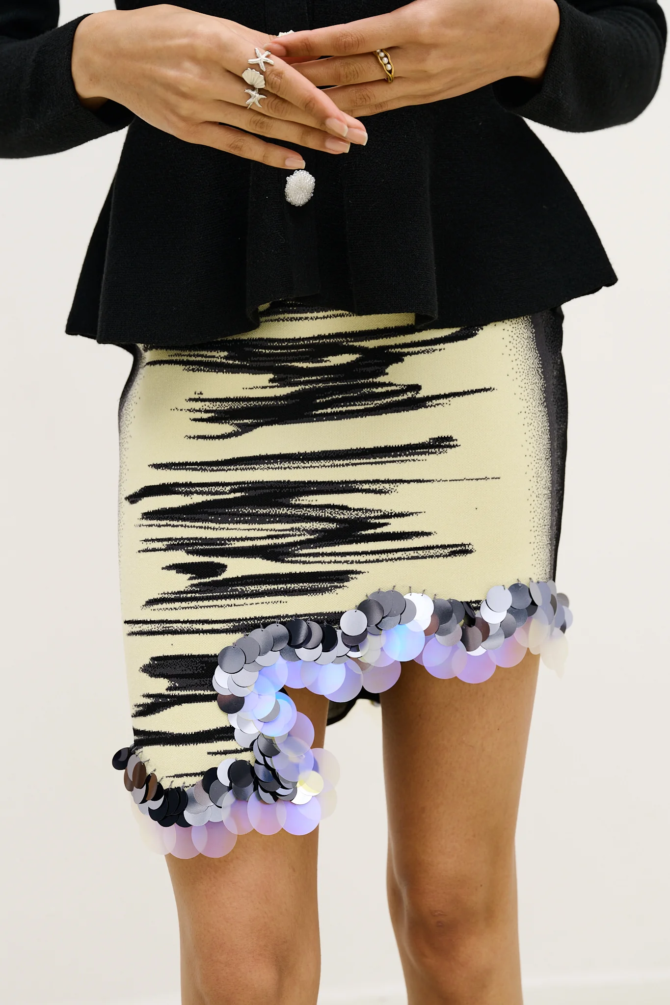 CASEY WAVY MINI SKIRT - Image 4