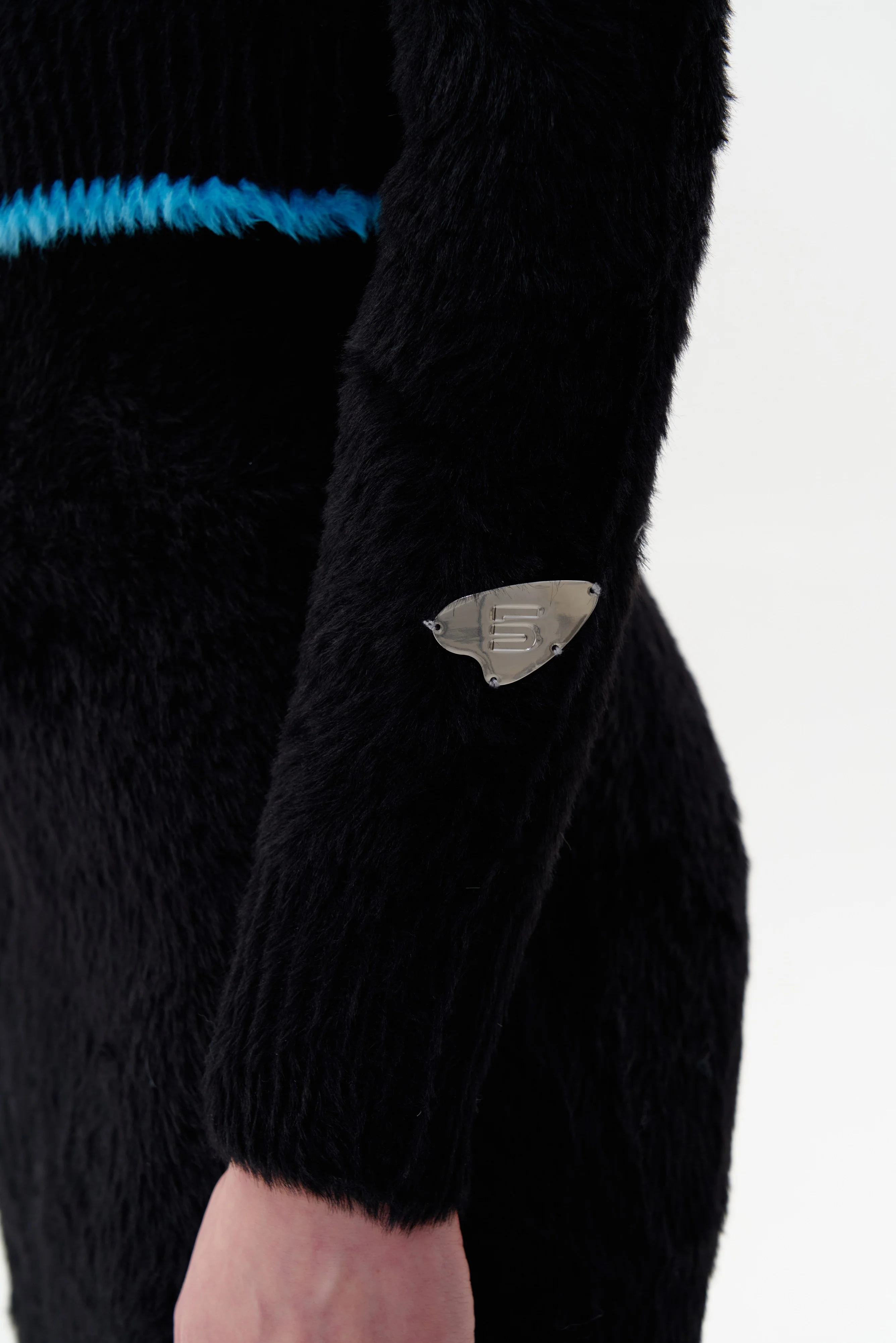EUROPA ECO FAUX FUR CROPPED CARDIGAN - Image 5