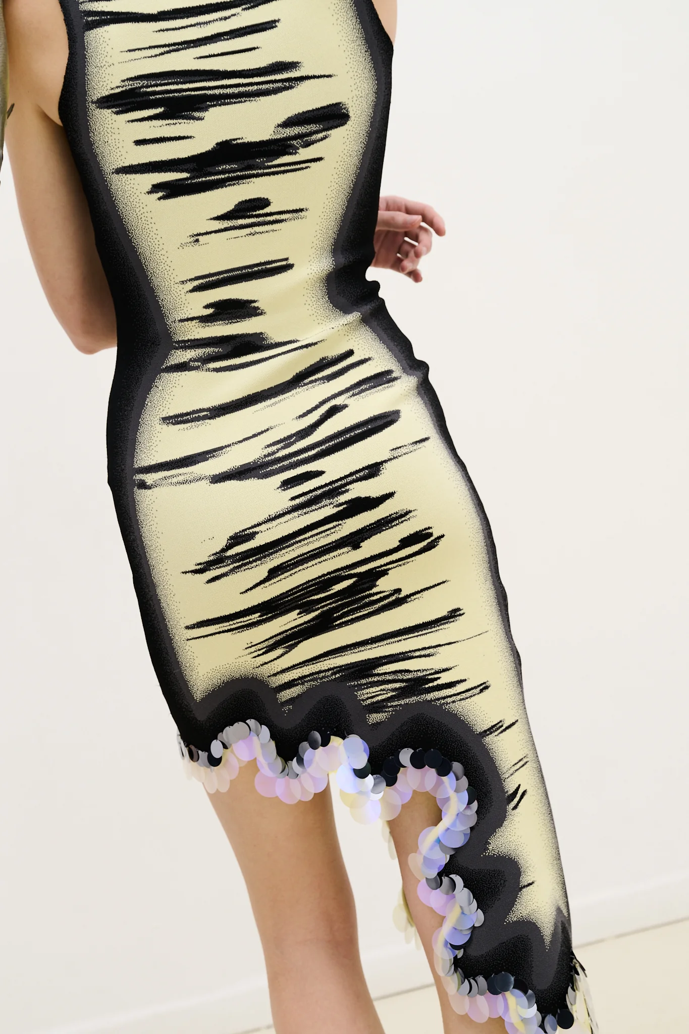 ROBIN REVERSIBLE WAVY DRESS WITH SEQUINS - Image 6